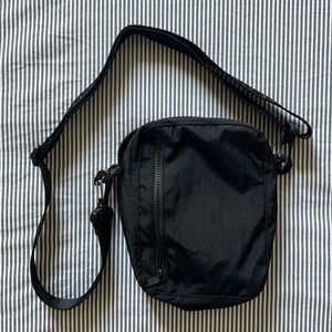 Baggu sport crossbody black